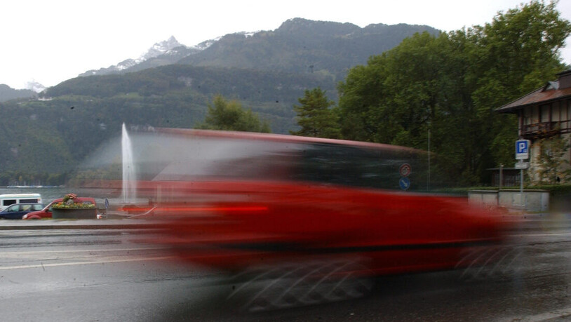 Schwerwiegendes Verkehrsdelikt: Die Staatsanwaltschaft Graubünden hat ein Verfahren gegen einen Raser eröffnet. 