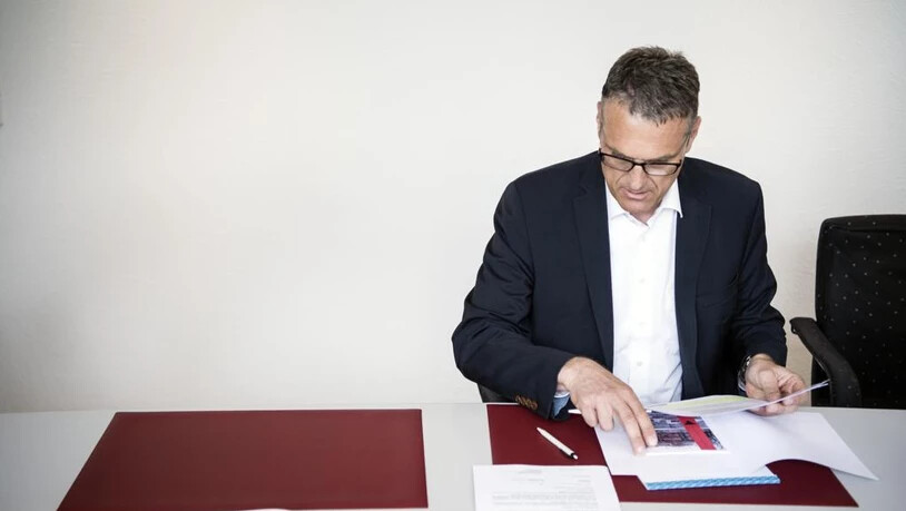 Andreas Felix bleibt Kandidat für die Bündner Regierungsratswahlen.
