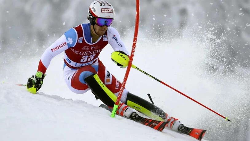 Sandro Simonet im ersten Slalomlauf in Levi.