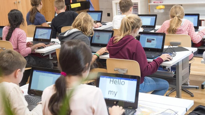 Schule Igis Fach Medien und Informatik Schulhaus