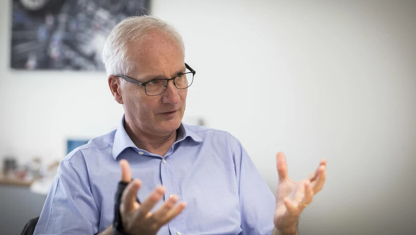 CEO Andreas  Löwenstein verlässt Kopter.