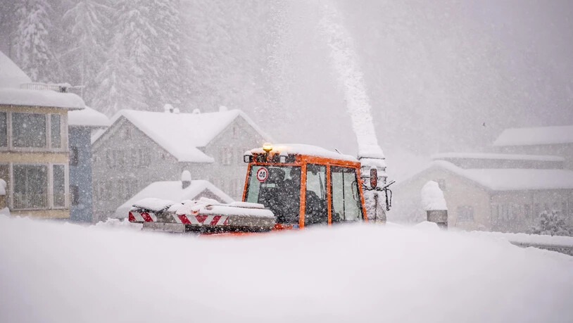 SCHWEIZ WETTER SCHNEE