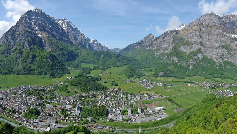 Blick auf die Gemeinde Glarus