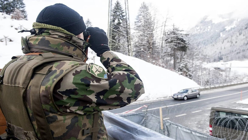 Damit die Sicherheit während des WEF-Jahrestreffens weiterhin gewährleistet werden kann, bewilligte der Bundesrat den Einsatz von maximal 5000 Armeeangehörigen.