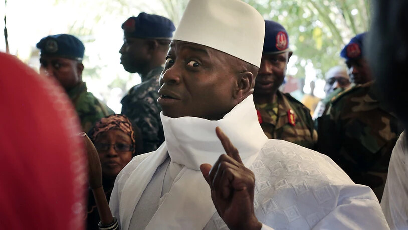 Er soll sich grundsätzlich mit der Aufgabe seines Amtes abgefunden haben, verhandelt werden aber noch die Bedingungen seines Abgangs: Gambias abgewählter Präsident Yahya Jammeh. (Archivbild)
