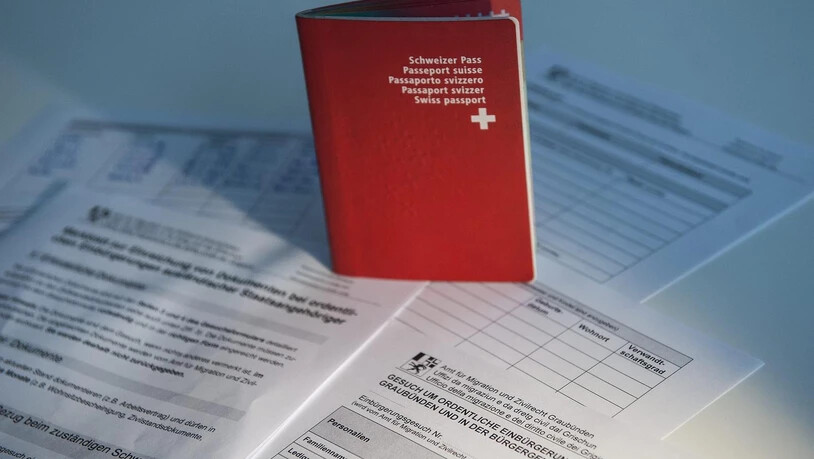 Geht es nach der Bundesregierung, erhalten Ausländer der dritten Generation den Schweizer Pass bald mit vereinfachtem Verfahren. Archivbild Olivia Item