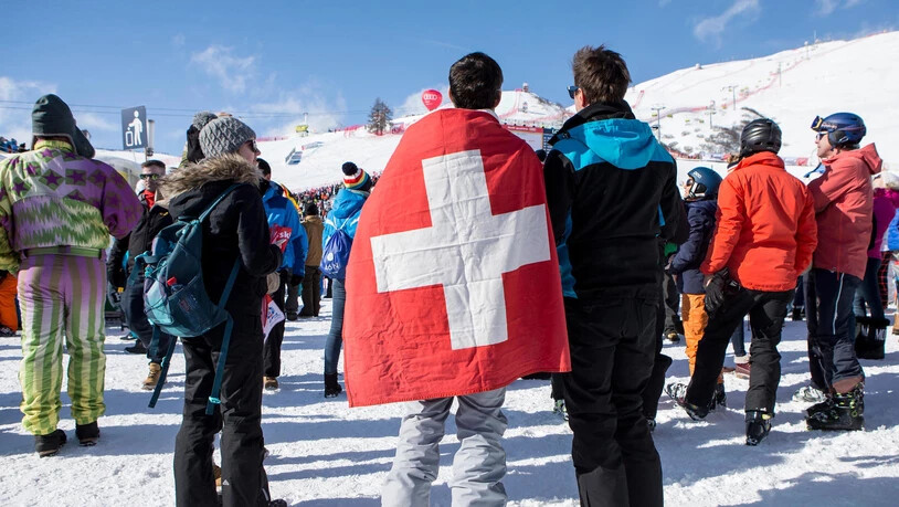 Die Schweize Fans dürfen sich am Sonntag auf ein wahres Skifest freuen. Bild Keystone
