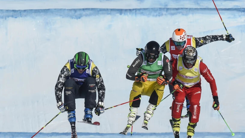 Jonas Lenherr (ganz rechts) war als Siebter der beste Schweizer Skicrosser im russischen Sunny Valley