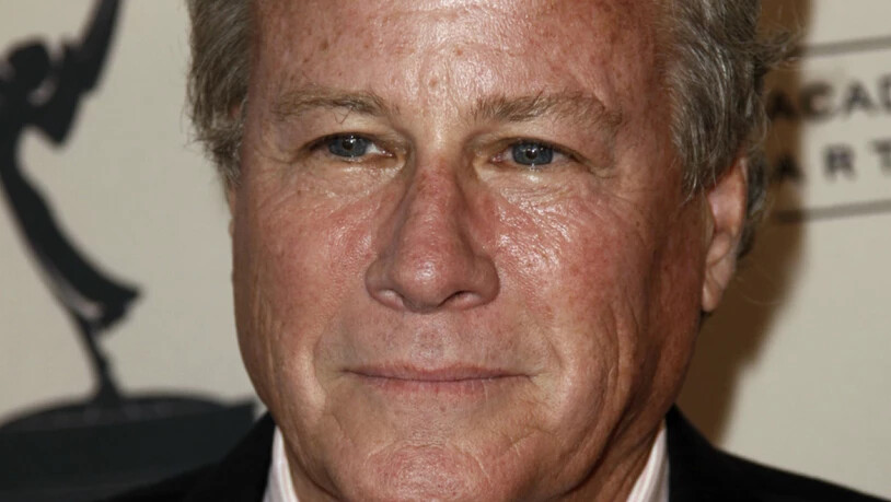 John Heard war vor allem als Vater des von Macaulay Culkin gespielten Jungen in den Filmen "Kevin - Allein zu Haus" (1990) und "Kevin - Allein in New York" (1992) bekannt.