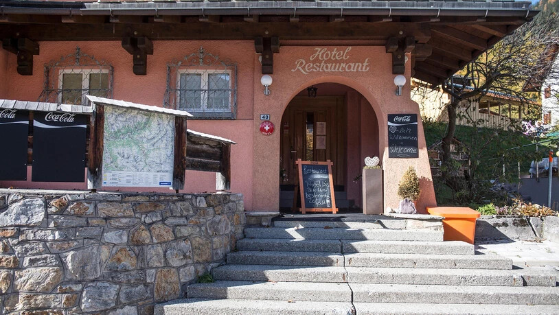 Die Bündner Staatsanwaltschaft hat gegen die Pächter des Hotels «Sonnenhalde» in Davos Wiesen ein Verfahren eingeleitet.