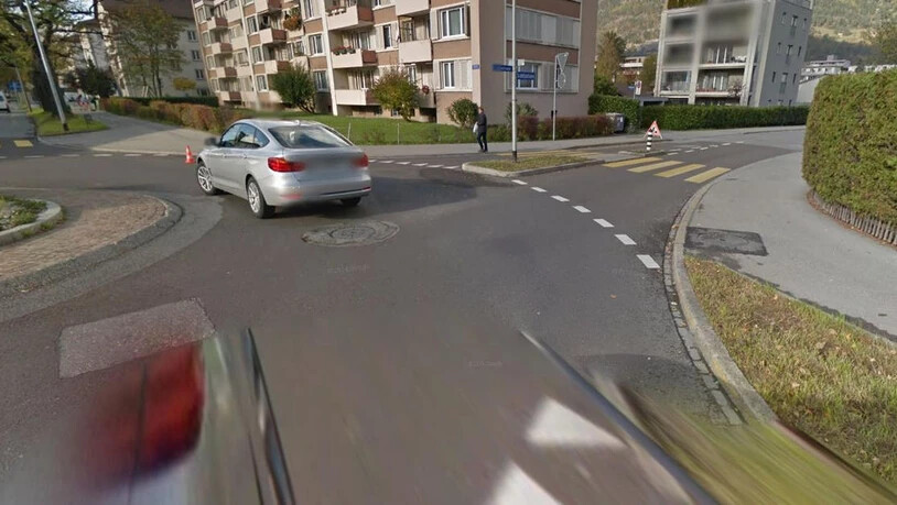 In diesem Kreisel an der Kreuzung Ringstrasse/Scalettastrasse in Chur passierte der Unfall.