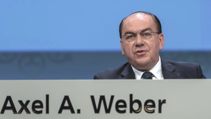 Der Verwaltungsratspräsident der Grossbank UBS, Axel Weber, warnt vor einem Absturz der Bitcoin-Währung und fordert mehr Regulierung in diesem Bereich. (Archivbild)