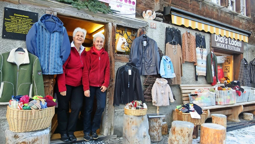 Gute Aussichten: Katharina Gamper mit Elsbeth Rhyner verabschiedet sich von Didi’s Lädeli, das ab 2018 zu Kaufrausch gehört.
