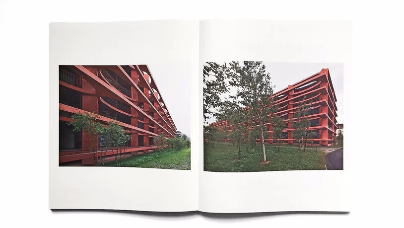 Im Buch «Valerio Olgiati – Projekte 2009–2017» ist unter anderem die Wohnüberbauung Zugschleife in Zug zu sehen.