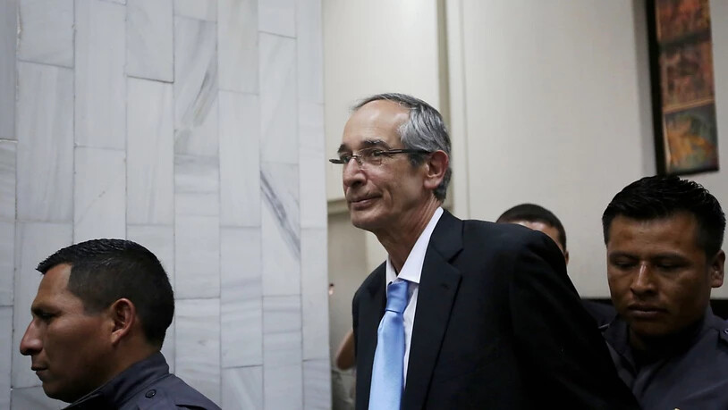 Die Staatsanwaltschaft Guatemalas hat den früheren Präsidenten des Landes Álvaro Colom wegen Korruption angeklagt.