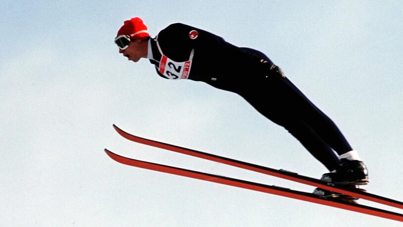 Walter Steiner an den Olympischen Winterspielen in Sapporo 1972, wo sich der unvergleichliche Skiflieger auf der Grossschanze "nur" mit Silber begnügen musste.  (KEYSTONE/Anonymous)
