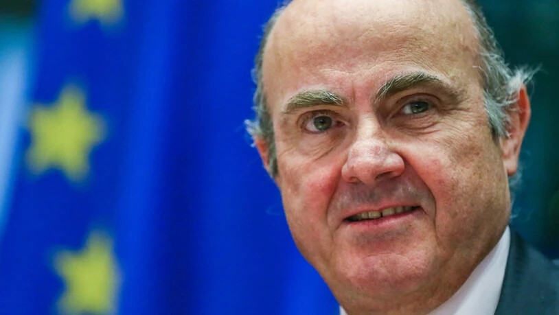 Knappe Mehrheit für den bisherigen spanischen Finanzminister als EZB-Vizepräsident. Luis de Guindos war der einzige Kandidat für den einflussreichen Posten.