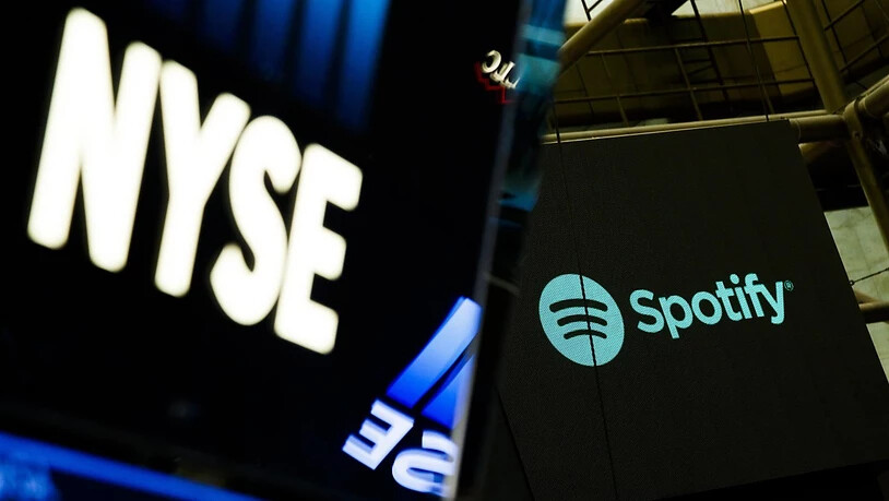 Die Spotify-Aktien habe am ersten Tag ihrer Platzierung an der New Yorker Börse kräftig an Wert gewonnen.