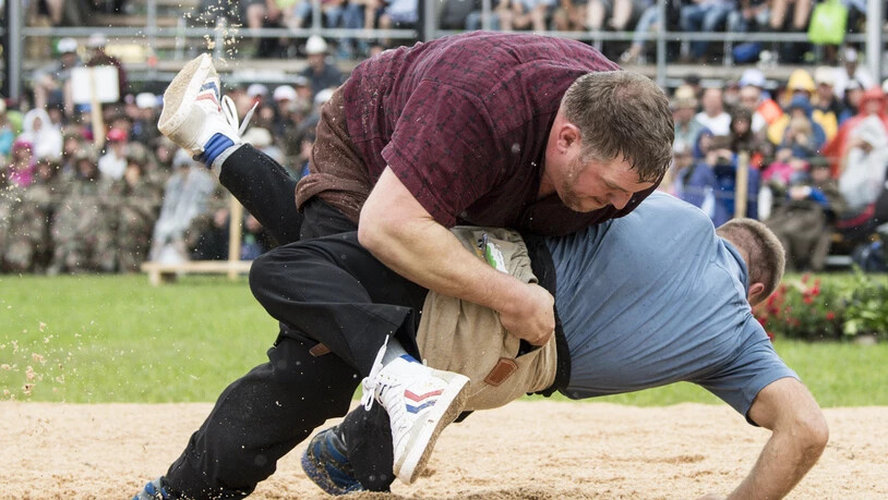 Christian Stucki geht mit den Gegnern bisweilen um, wie es ihm beliebt