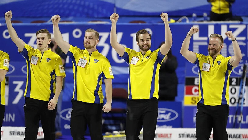 Schwedens erfolgreiche Curler (von links): Christoffer Sundgren, Rasmus Wrana, Oskar Eriksson, Skip Niklas Edin