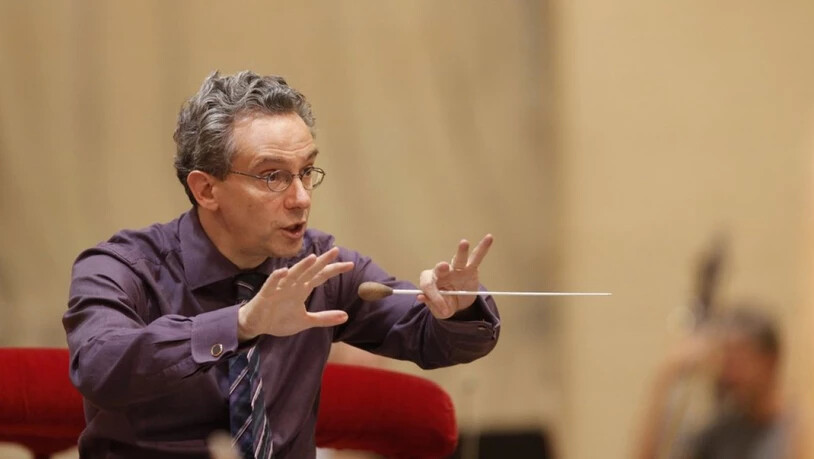 Der Dirigent Fabio Luisi distanziert sich vom Echo-Musikpreis. Der Italiener, der als Generalmusikdirektor am Opernhaus Zürich wirkt, erhielt den Echo Klassik 2009. (Archivbild)