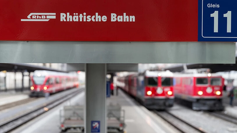 Züge der Rhätischen Bahn im Bahnhof Chur. (Symbolbild)