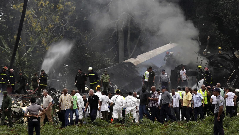 Die Maschine des Typs Boeing 737 ging beim Absturz in der Nähe des internationalen Flughafens von Havanna in Flammen auf.