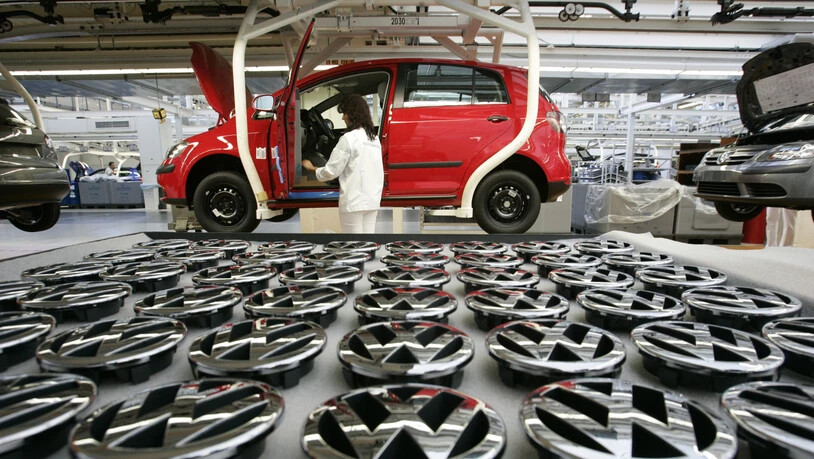 Produktion des VW-Golfs in der Volkswagen-Fabrik in der deutschen Stadt Wolfsburg. (Archivbild)
