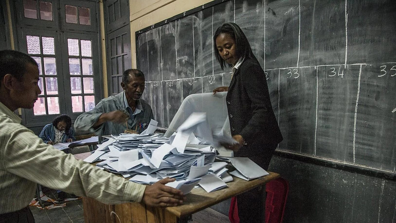 Das oberste Gericht Madagaskars hat die geplanten Wahlen im Land auf die nächste Trockenzeit 2019 verschoben.