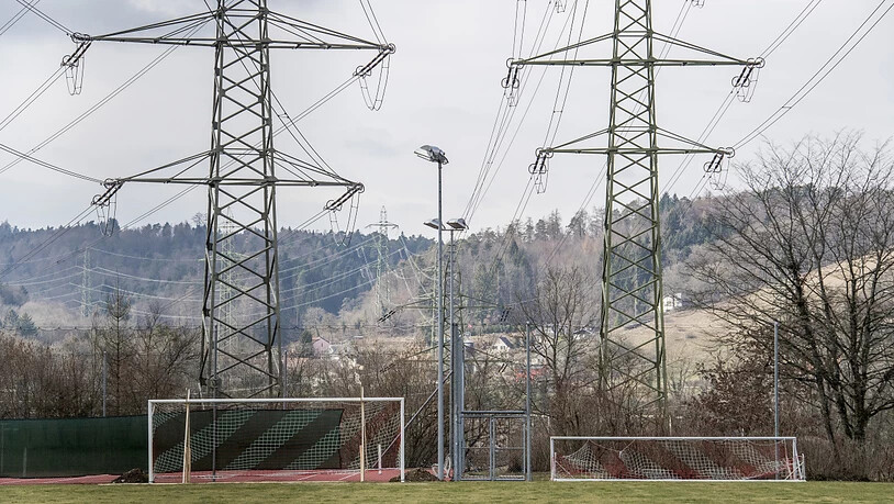Die Stromversorgung in der Schweiz ist laut einem Bericht der Eidgenössischen Elektrizitätskommission (ElCom) gesichert. (Archiv)