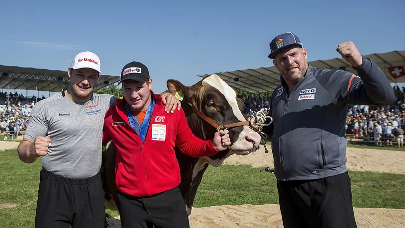 Ein Anlass, drei Sieger (von rechts): Christian Stucki, Joel Wicki und Christian Schuler nach dem Innerschweizer Fest in Ruswil