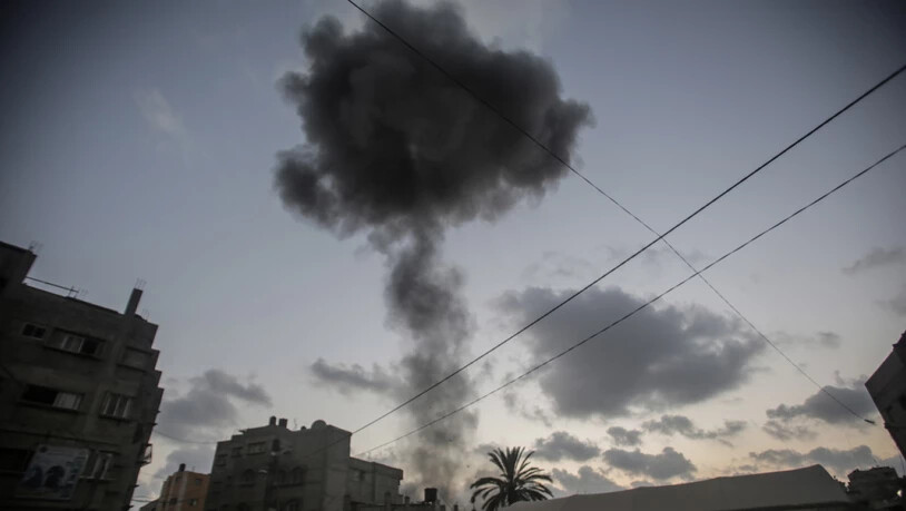 Rauchschwaden über Gaza nach israelischen Luftangriffen.