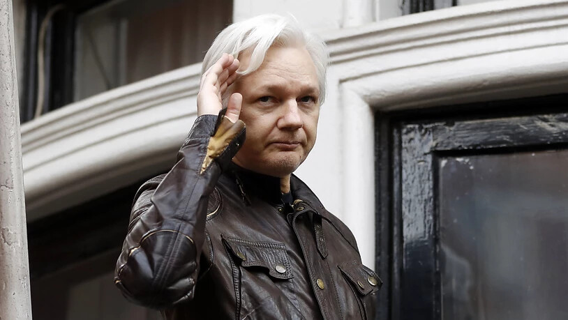 Wikileaks-Gründer Julian Assange lebt seit 2012 in der Botschaft Ecuadors in London. In mehreren Ländern eröffnete die Justiz Ermittlungsverfahren gegen ihn. (Archivbild)