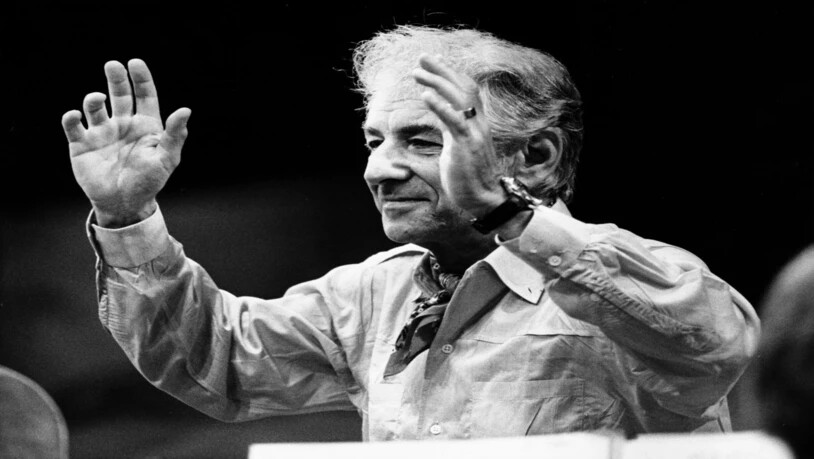 Leonard Bernstein zu Ehren wird die «West Side Story» aufgeführt, wofür Pepe Lienhard besonders hart übt. 