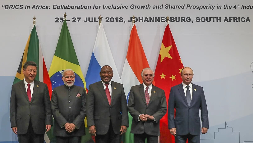 Die Staatschefs Brasiliens, Russlands, Indiens, Chinas und Südafrikas haben an ihrem Gipfel Johannesburg
die Einhaltung globaler Handelsregeln gefordert.