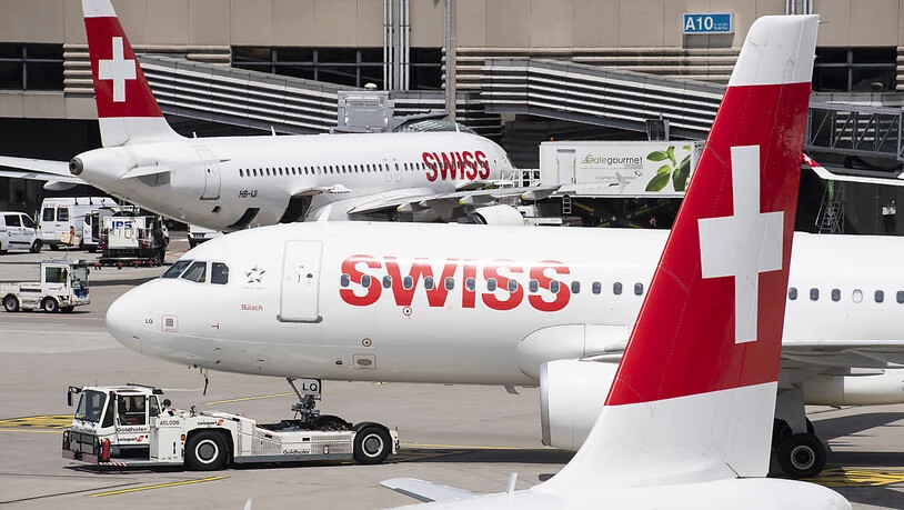 Im Juli sind deutlich mehr Passagiere am Flughafen Zürich in Kloten gestartet oder gelandet. (Archivbild)