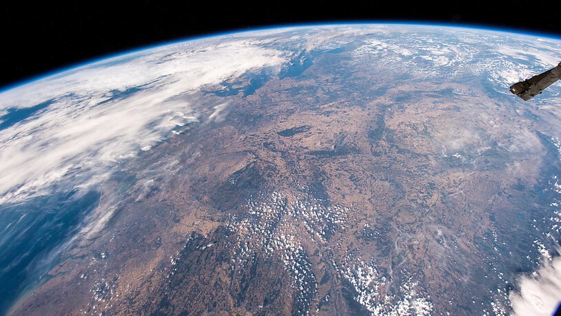Ein Blick aus der Raumstation ISS auf die trockenen Landschaften Mitteleuropas. (Foto: A. Gerst/NASA/ESA/EPA)