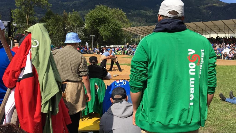 Der zweite Bündner, Andreas Wagner, wartet, bis er an der Reihe ist.