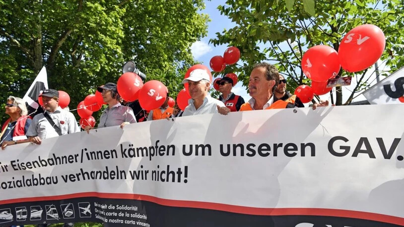 Mitte Juni waren Tausende SBB-Angestellte für ihren Gesamtarbeitsvertrag (GAV) auf die Strasse gegangen. (Archivbild)