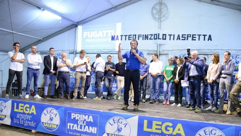 Salvini bei einem Lega-Anlass Ende August in Pinzolo. Seine Partei muss dem Fiskus wegen Veruntreuung jedes Jahr 600'000 Euro zurückzahlen. (Archivbild)