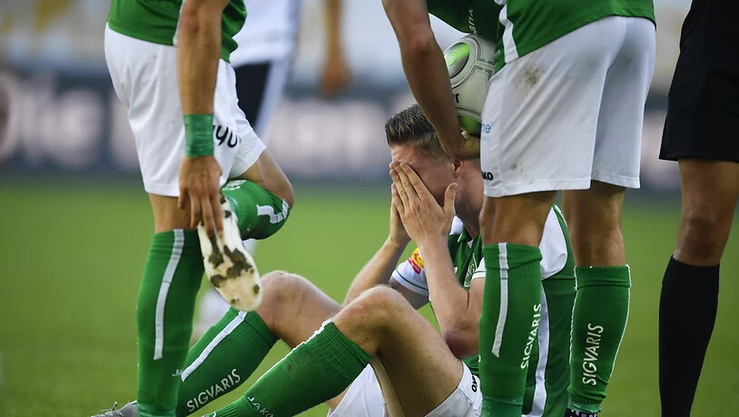 Nach bösem Foul schwer verletzt: St. Gallens Stürmer Cédric Itten
