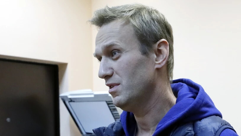 Der russische Oppositionspolitiker Alexej Nawalny ist gleich nach seiner Entlassung aus dem Gefängnis erneut festgenommen und zu 20 Tagen Haft verurteilt worden.