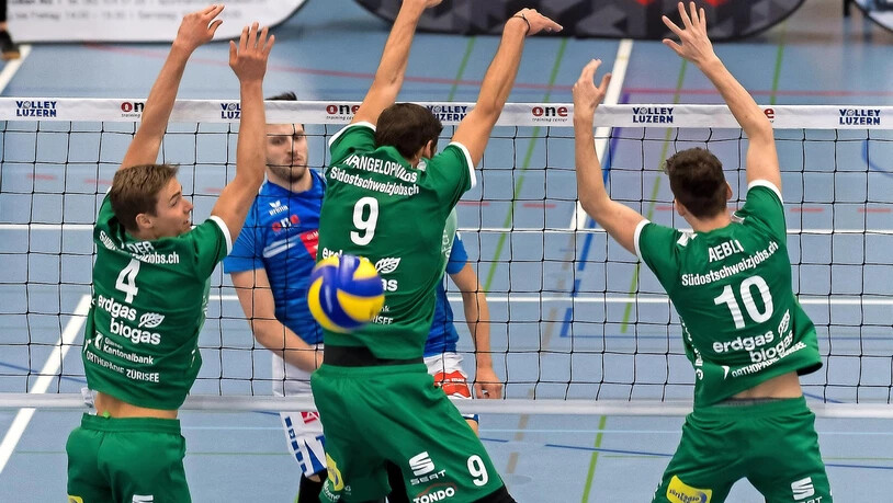 Wie ein Sieb: Der Näfelser Block ist löchrig und durchlässig und lässt den Luzernen Angreifern viel Freiraum.Bild Köbi Hefti