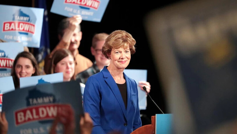 Die demokratische Senatorin Tammy Baldwin wurde mit einer Mehrheit wiedergewählt.