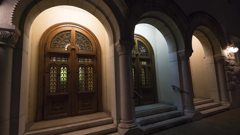 Eine besondere Beleuchtung - hier an der Synagoge in Lausanne - erinnert an die Reichspogromnacht vor 80 Jahren.