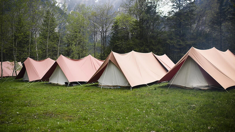 Zelte von Pfadfindern anlässlich eines Pfingstlagers in Kandersteg. (Archivbild)
