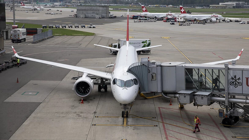 Der Flughafen Zürich hat im Oktober erneut einen Passagierzuwachs verzeichnet. (Archivbild)