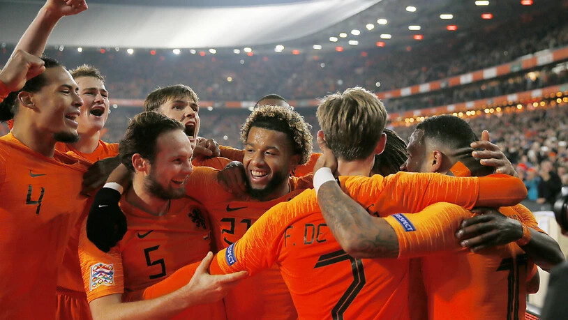 Die Niederländer bejubeln den Sieg über Weltmeister Frankreich