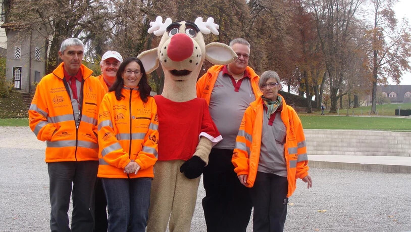 Ab Freitag, 14. Dezember, läuft die Aktion täglich bis in die frühen Morgenstunden. Im Bild: Freiwillige Helfer bei Nez-Rouge im Jahr 2011.