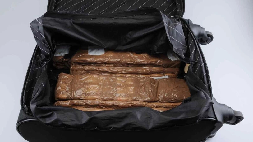 Der St. Galler Kantonspolizei ist ein grosser Drogenfund gelungen: Insgesamt stellte sie über neun Kilogramm Kokain sicher.